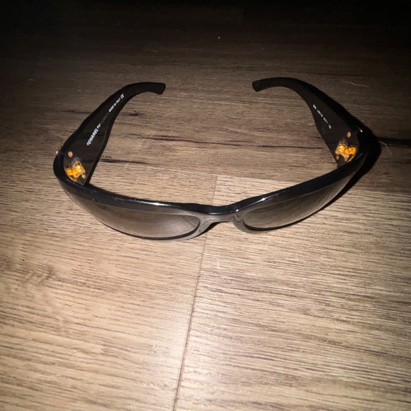 Chanel sunglasses - Picture 3 of 3